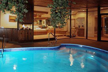 Sybaris Pool Suites Mequon Brown Deer Εξωτερικό φωτογραφία