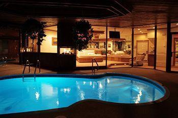 Sybaris Pool Suites Mequon Brown Deer Εξωτερικό φωτογραφία