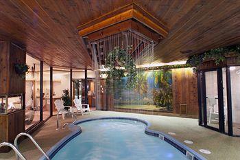 Sybaris Pool Suites Mequon Brown Deer Εξωτερικό φωτογραφία
